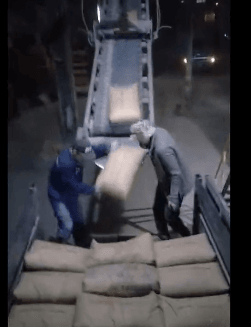 停窯：這邊排隊“搶購”水泥！ 而華東、華北降價“大甩賣”！