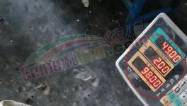 被投訴水泥不足重！通訊員：”正常“現(xiàn)象？