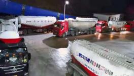 又排隊(duì)！這里水泥銷量破紀(jì)錄！海螺“跑步”入場(chǎng)！